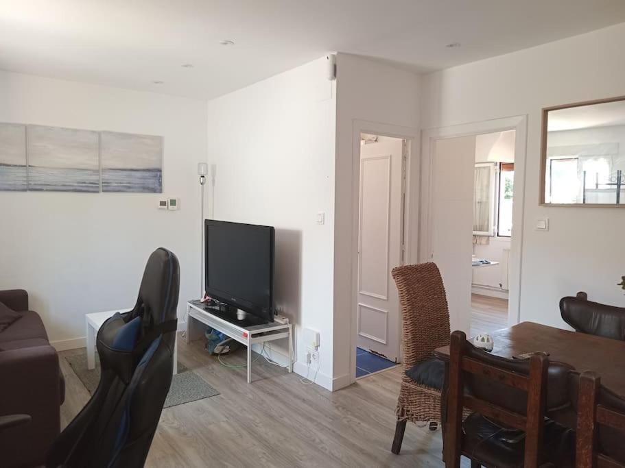 Апартаменти Preciosa Casa Bi-Familiar Al Lado De Donosti. Ірун Екстер'єр фото